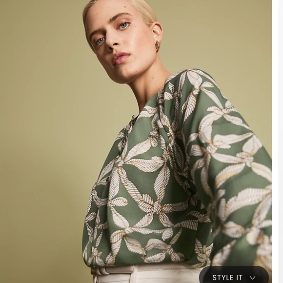 LOFT Tops - Loft Ribbon Bubble Sleeve Henley Top